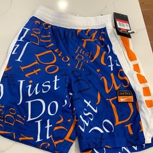 Nike boys shorts size L